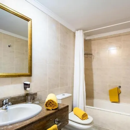 Апартаменти One Bedroom With Ocean View, Wifi And Pool