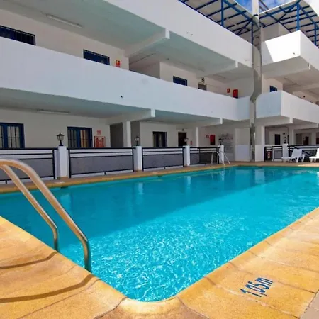 One Bedroom With Ocean View, Wifi And Pool Апартаменти *